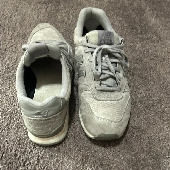 New Balance Women’s Light Gray Sneakers - Picture 2 of 4